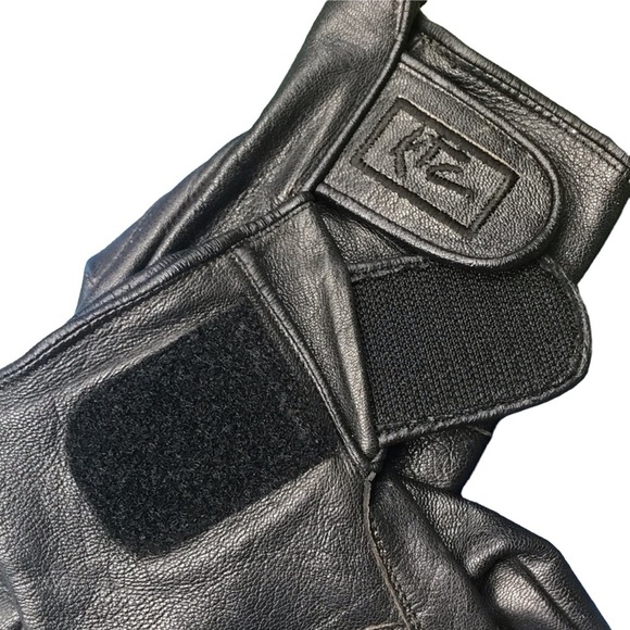 Black Tactical Motorcycle Gloves with Reinforced Panels - Picture 6 of 10